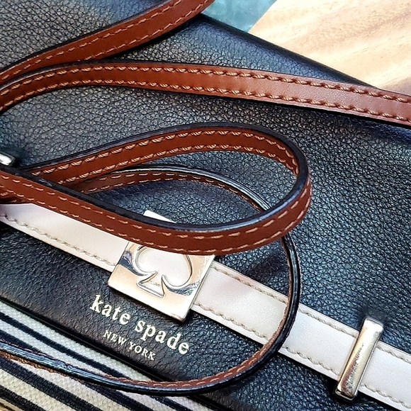 Kate Spade Houston Street Fabric Loula Crossbody Purse - Picture 4 of 12